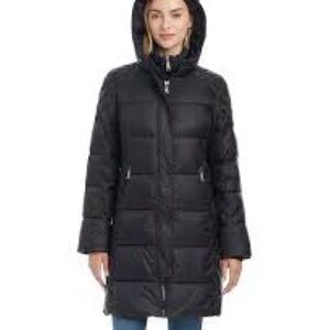 NWT Vince Camuto Insulated Wellon Group Long Hooded Puffer Jacket - Women's